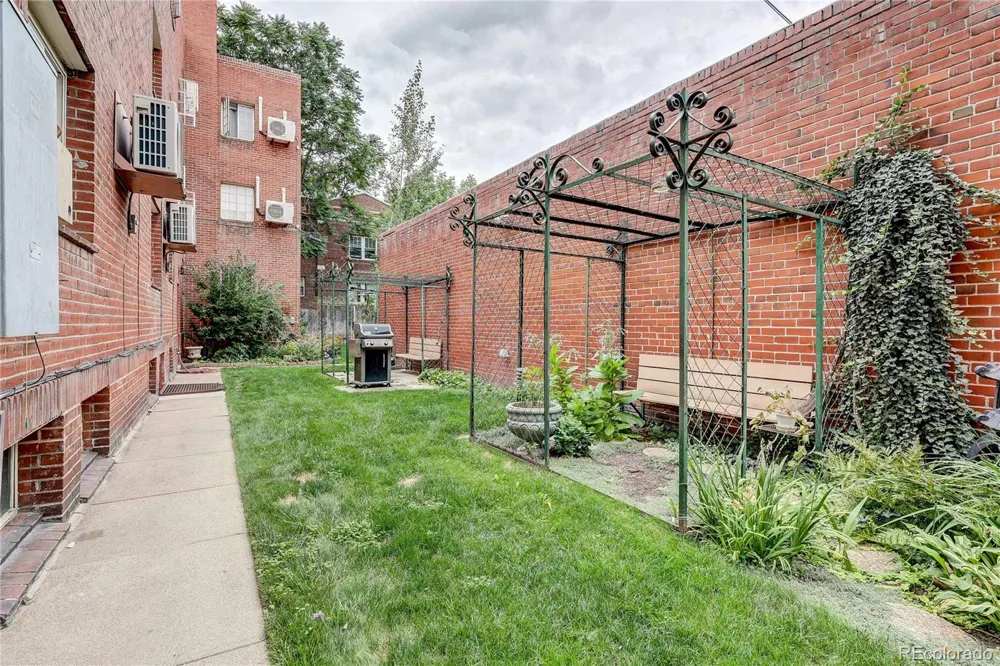 949 Emerson Street #8 Denver, CO 80218
