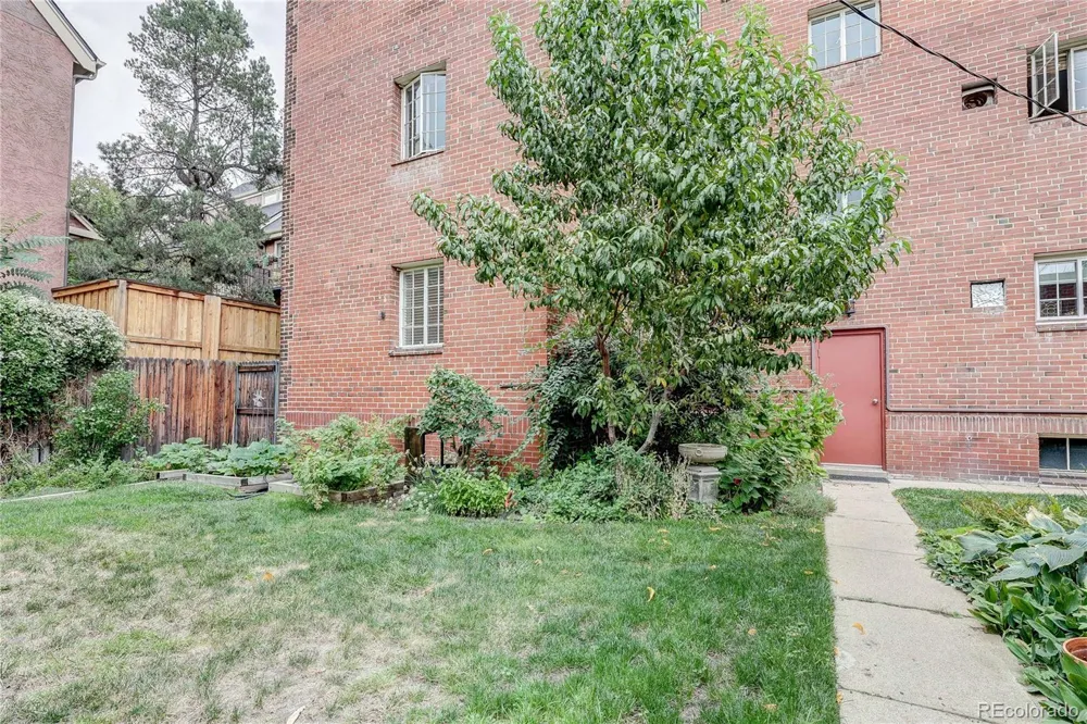 949 Emerson Street #8 Denver, CO 80218