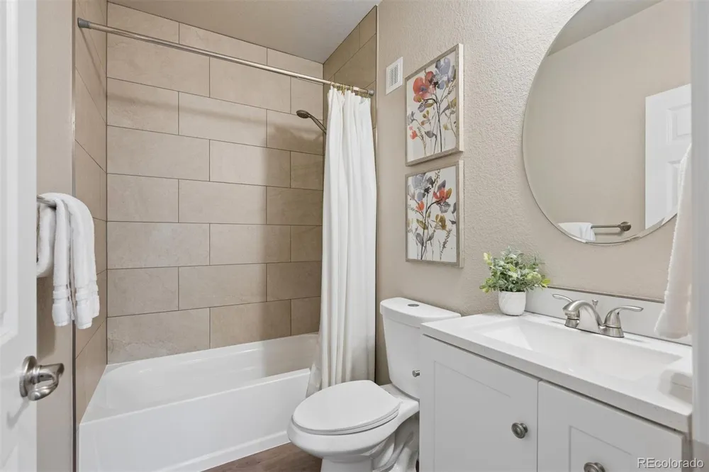 23877 E Rocky Top Avenue Aurora, CO 80016