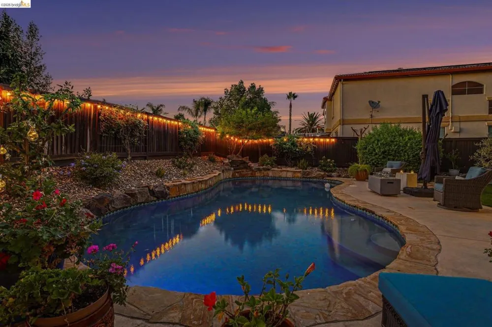 1587 Dawnview Dr Brentwood, CA 94513