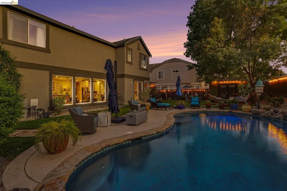 1587 Dawnview Dr Brentwood, CA 94513