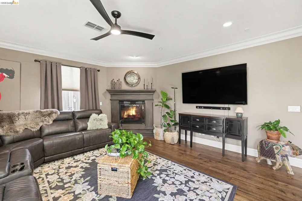 1587 Dawnview Dr Brentwood, CA 94513