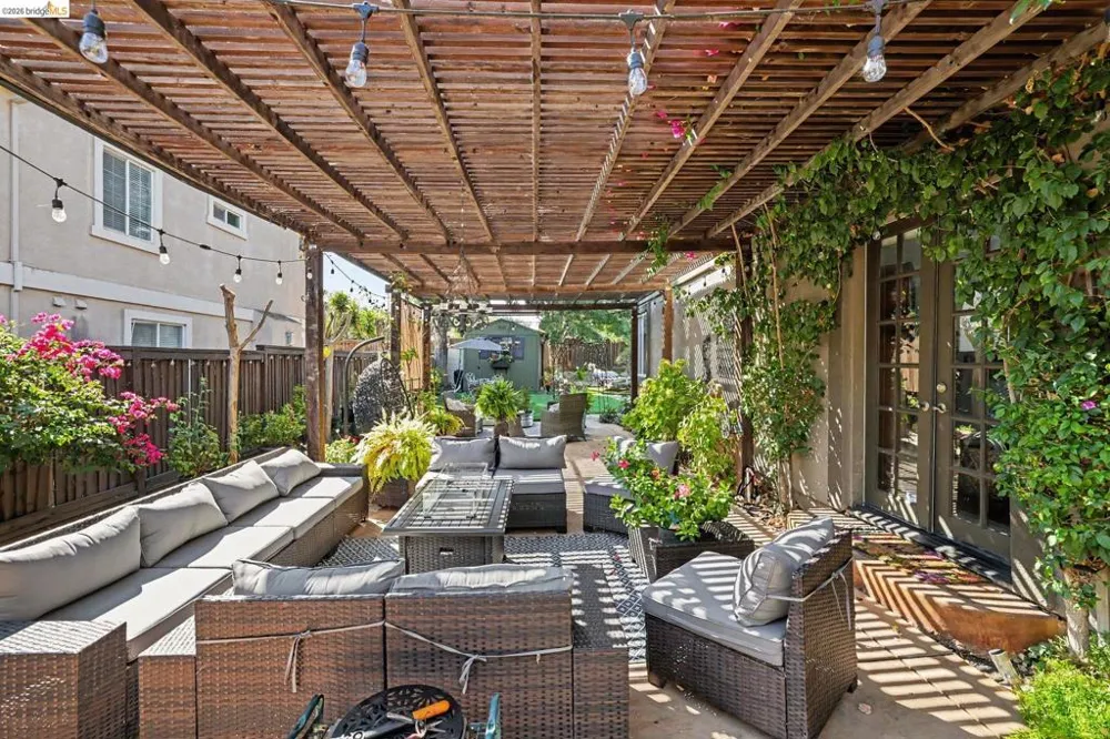1587 Dawnview Dr Brentwood, CA 94513