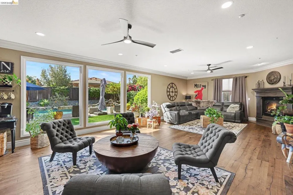 1587 Dawnview Dr Brentwood, CA 94513