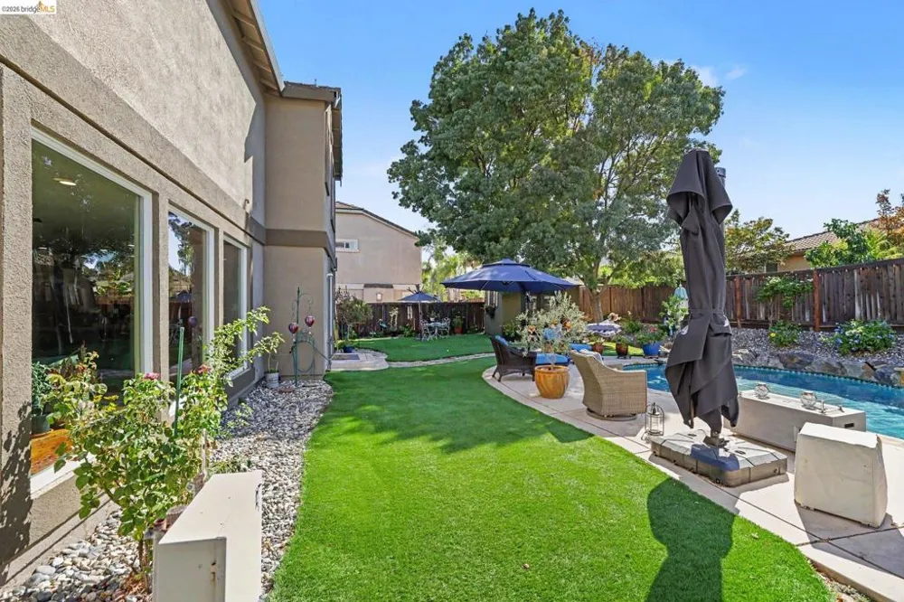 1587 Dawnview Dr Brentwood, CA 94513