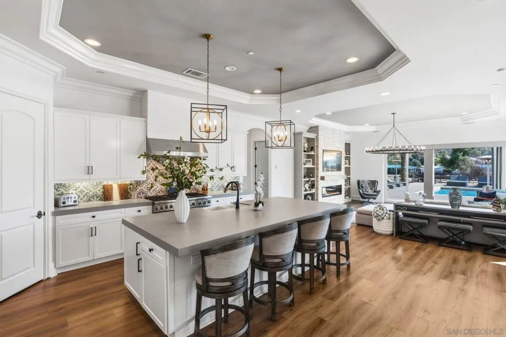 39025 E Benton Rd Temecula, CA 92592