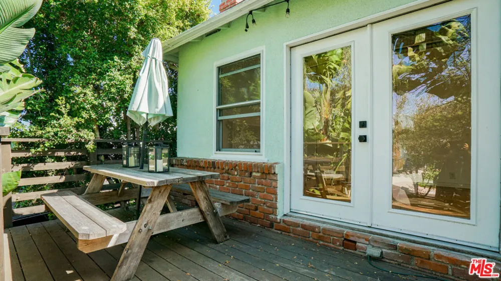 6632 W 87th Street Los Angeles, CA 90045