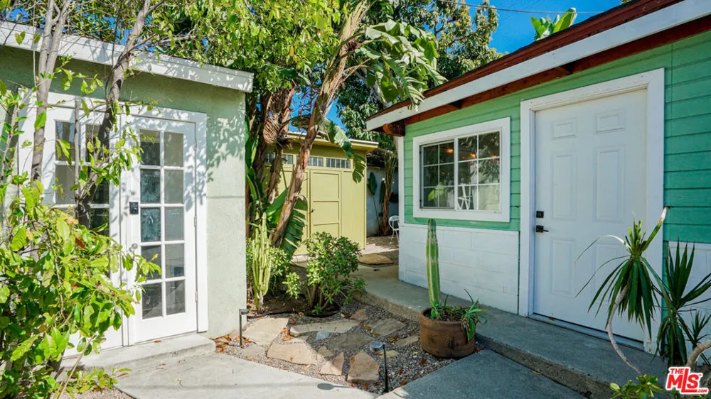 6632 W 87th Street Los Angeles, CA 90045