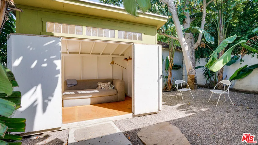 6632 W 87th Street Los Angeles, CA 90045