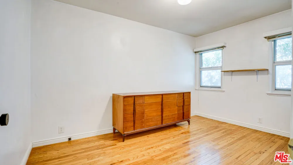 6632 W 87th Street Los Angeles, CA 90045
