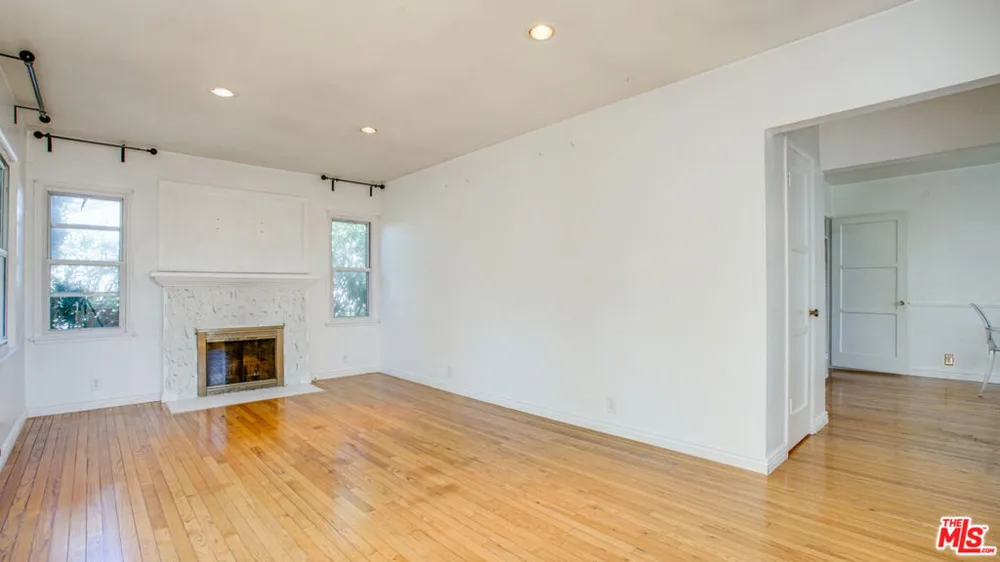 6632 W 87th Street Los Angeles, CA 90045