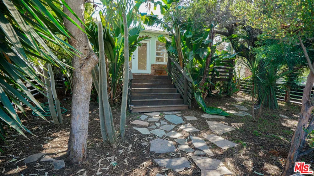 6632 W 87th Street Los Angeles, CA 90045