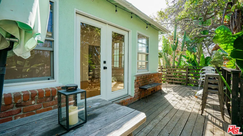 6632 W 87th Street Los Angeles, CA 90045