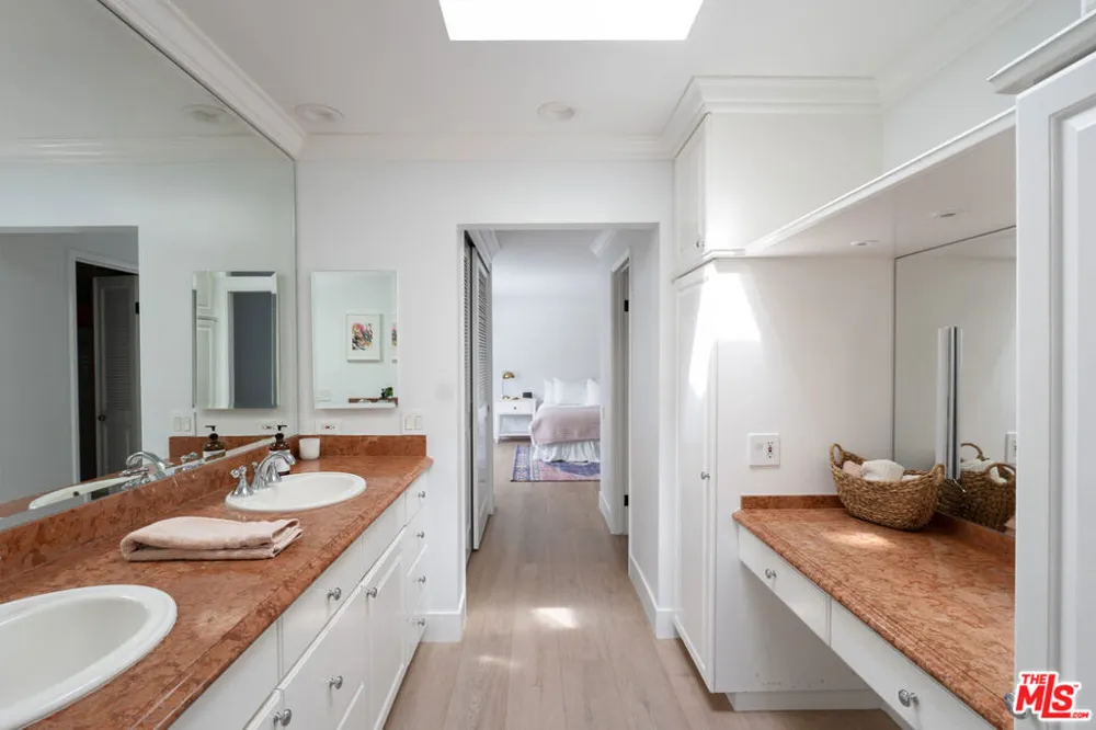 4441 Park Alisal Calabasas, CA 91302