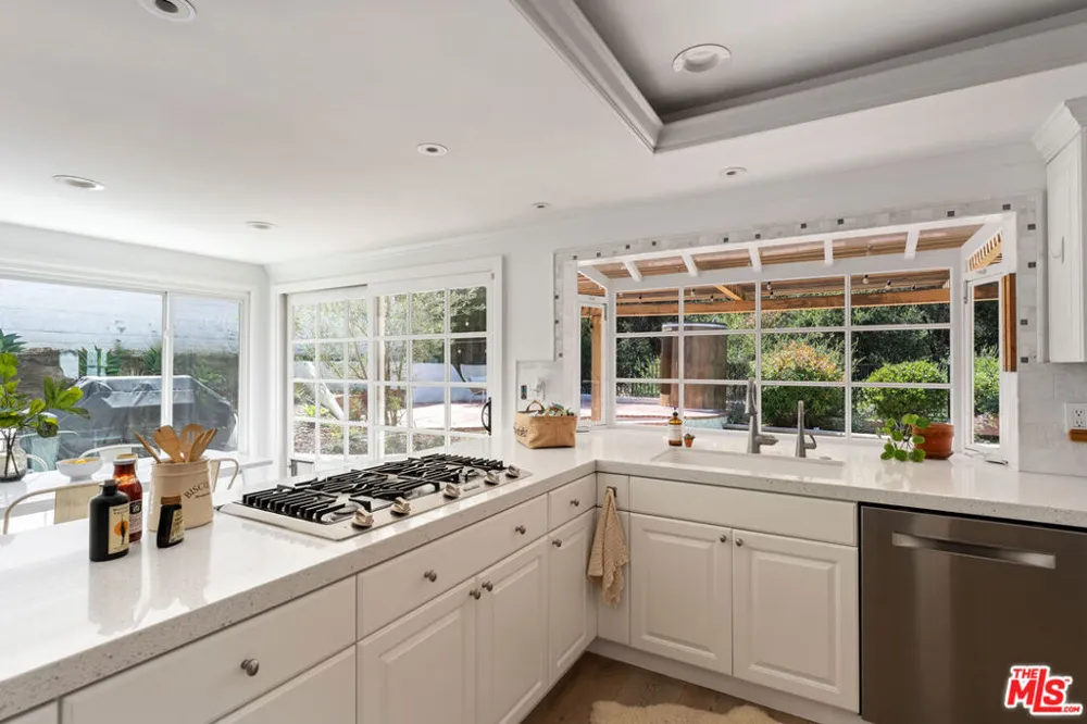 4441 Park Alisal Calabasas, CA 91302