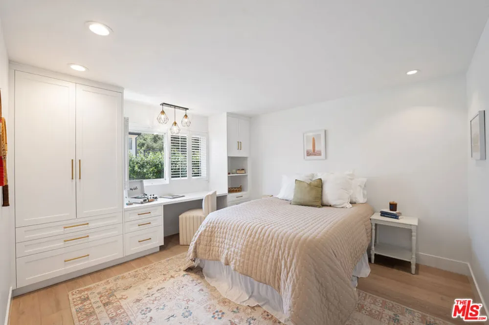 4441 Park Alisal Calabasas, CA 91302