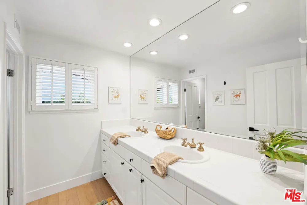 4441 Park Alisal Calabasas, CA 91302