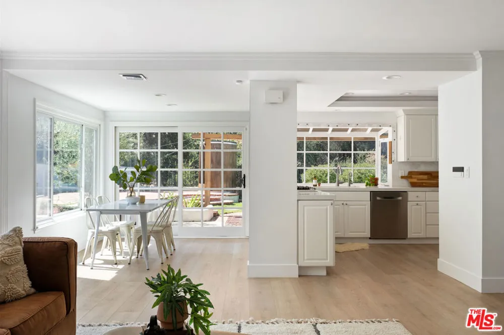 4441 Park Alisal Calabasas, CA 91302
