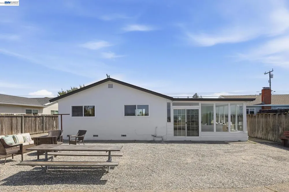 2167 Cypress Ave San Pablo, CA 94806