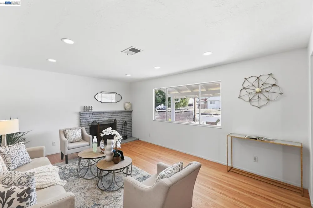 2167 Cypress Ave San Pablo, CA 94806