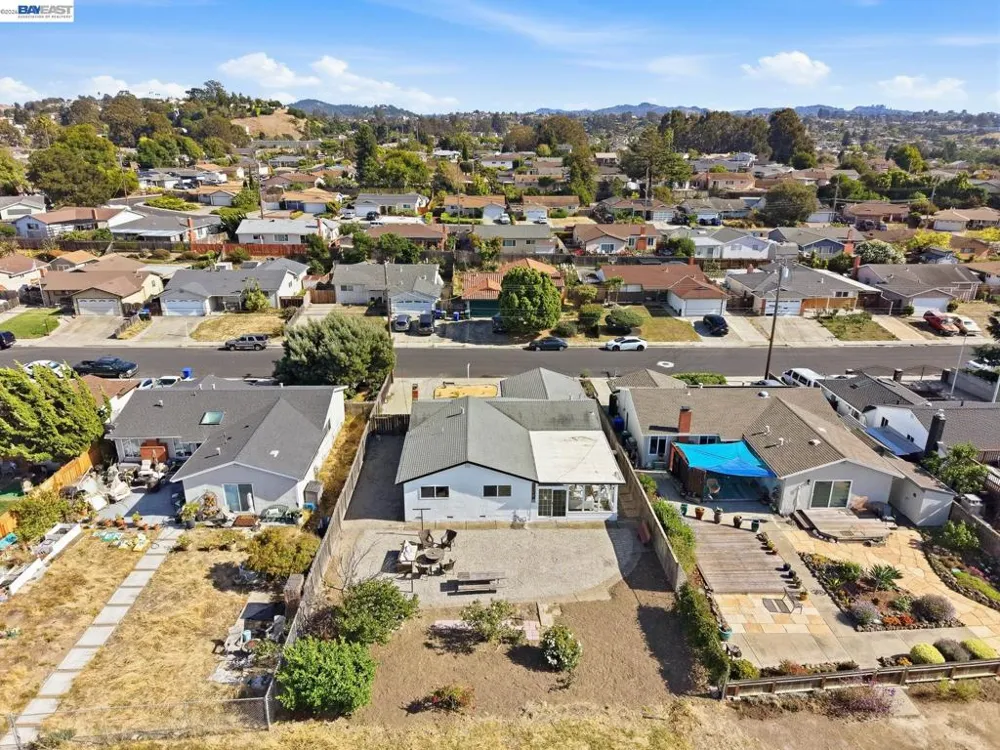2167 Cypress Ave San Pablo, CA 94806