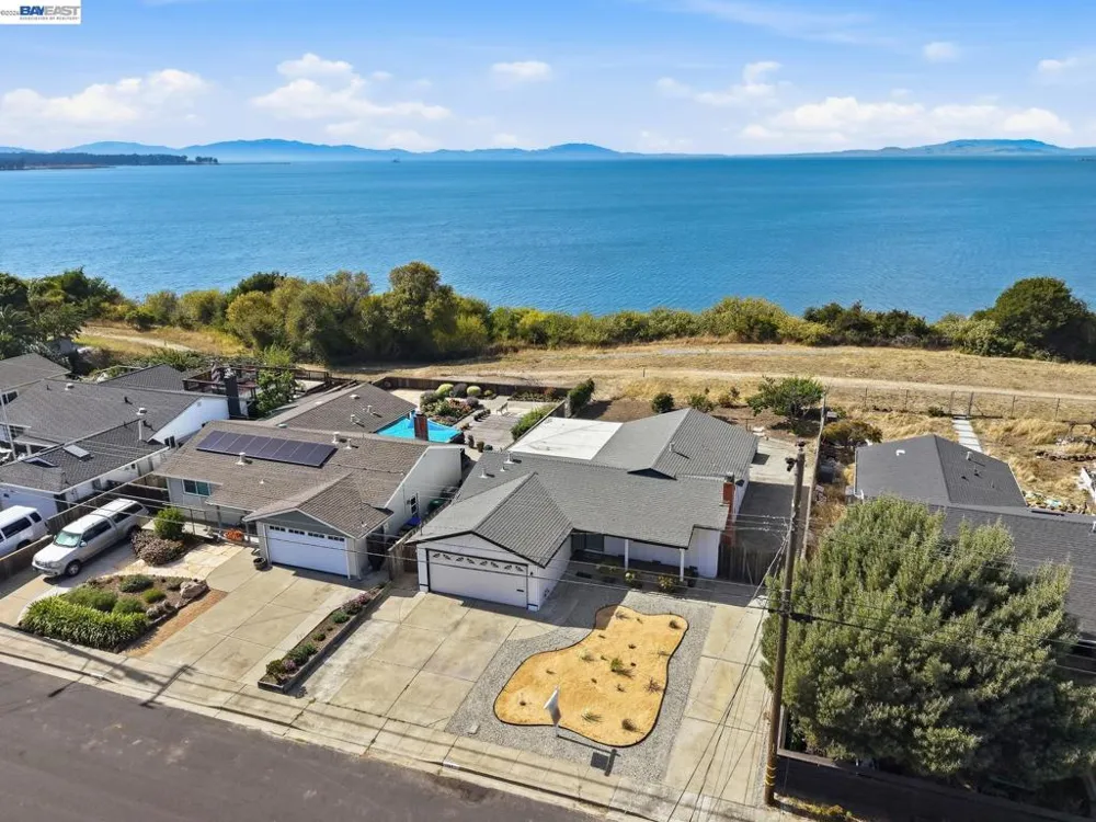 2167 Cypress Ave San Pablo, CA 94806