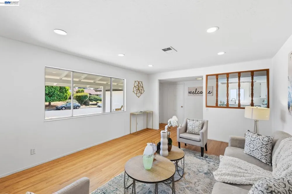 2167 Cypress Ave San Pablo, CA 94806