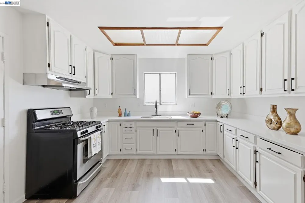 2167 Cypress Ave San Pablo, CA 94806