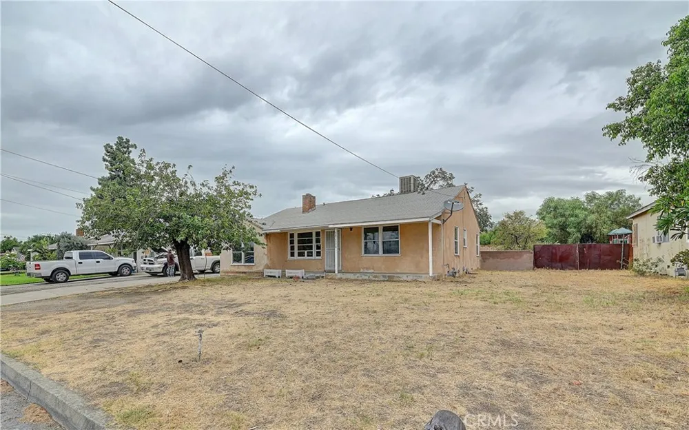 14778 Valencia Avenue Fontana, CA 92335
