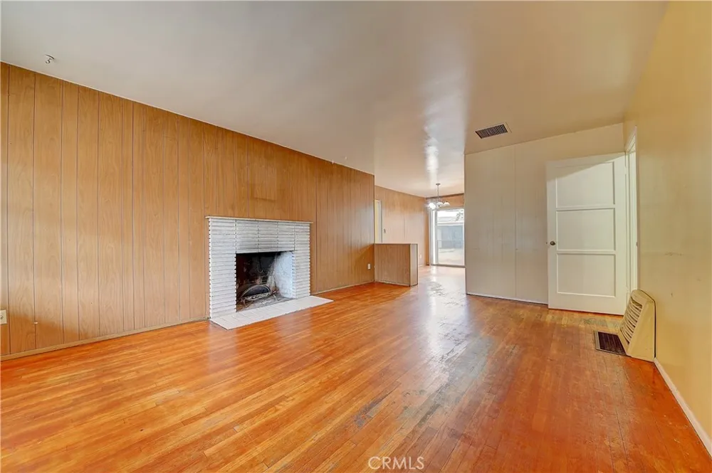 14778 Valencia Avenue Fontana, CA 92335