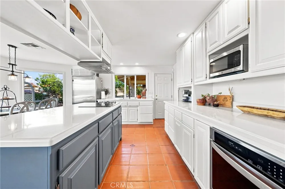 10431 Tussing Ranch Court Apple Valley, CA 92308