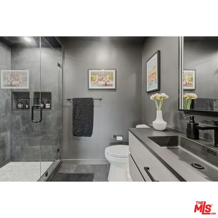 1230 Horn Avenue #305 West Hollywood, CA 90069