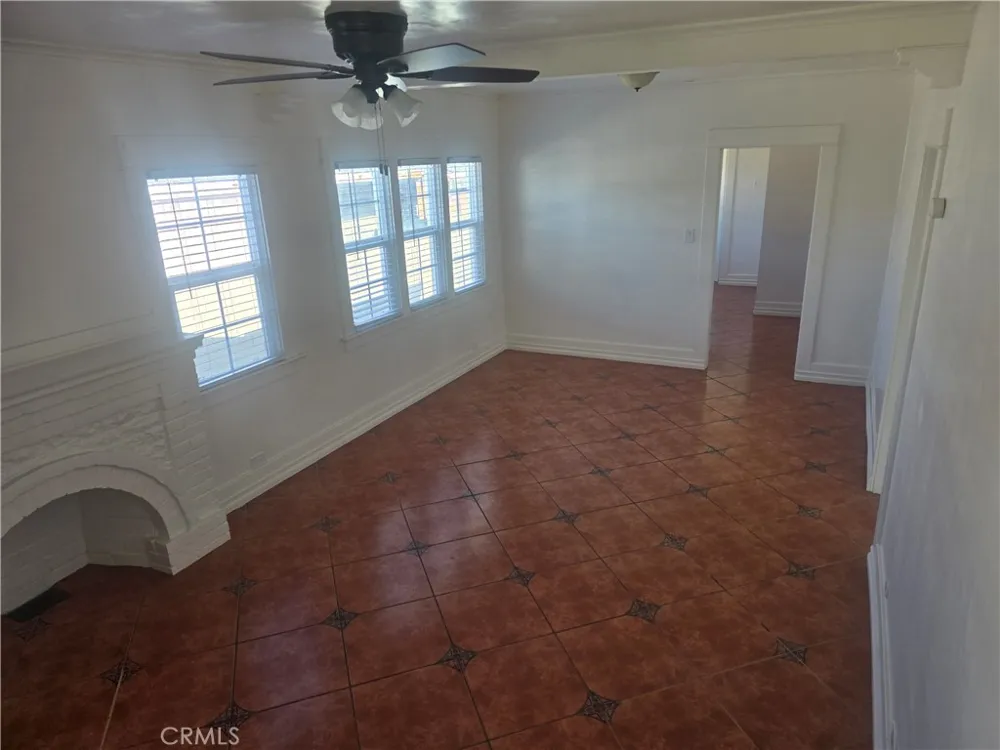 6126 Springvale Los Angeles, CA 90042