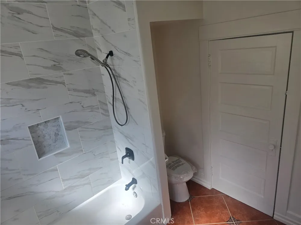 6126 Springvale Los Angeles, CA 90042