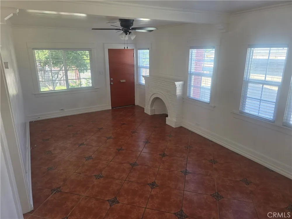 6126 Springvale Los Angeles, CA 90042