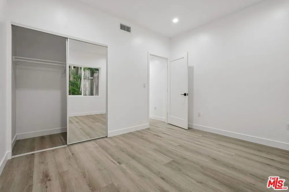 1434 Beverwil #1 Los Angeles, CA 90035