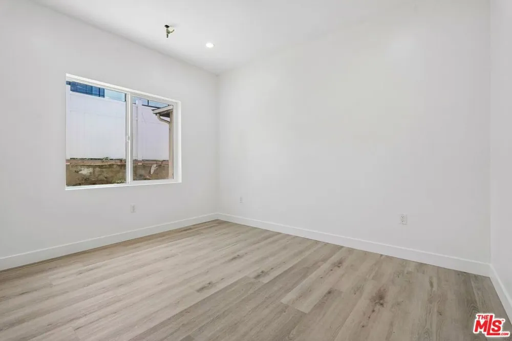 1434 Beverwil #1 Los Angeles, CA 90035