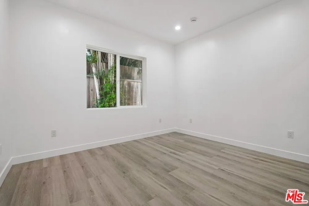 1434 Beverwil #1 Los Angeles, CA 90035