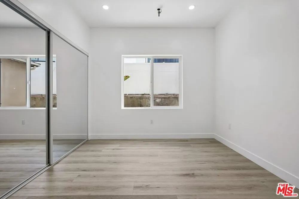 1434 Beverwil #1 Los Angeles, CA 90035