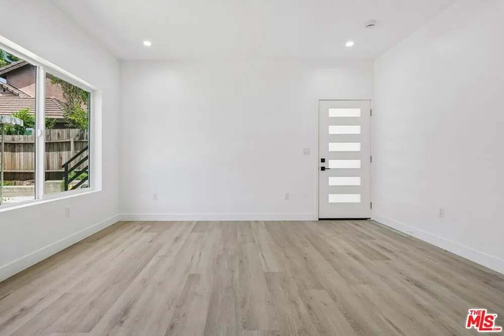 1434 Beverwil #1 Los Angeles, CA 90035