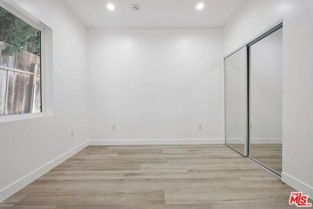 1434 Beverwil #1 Los Angeles, CA 90035