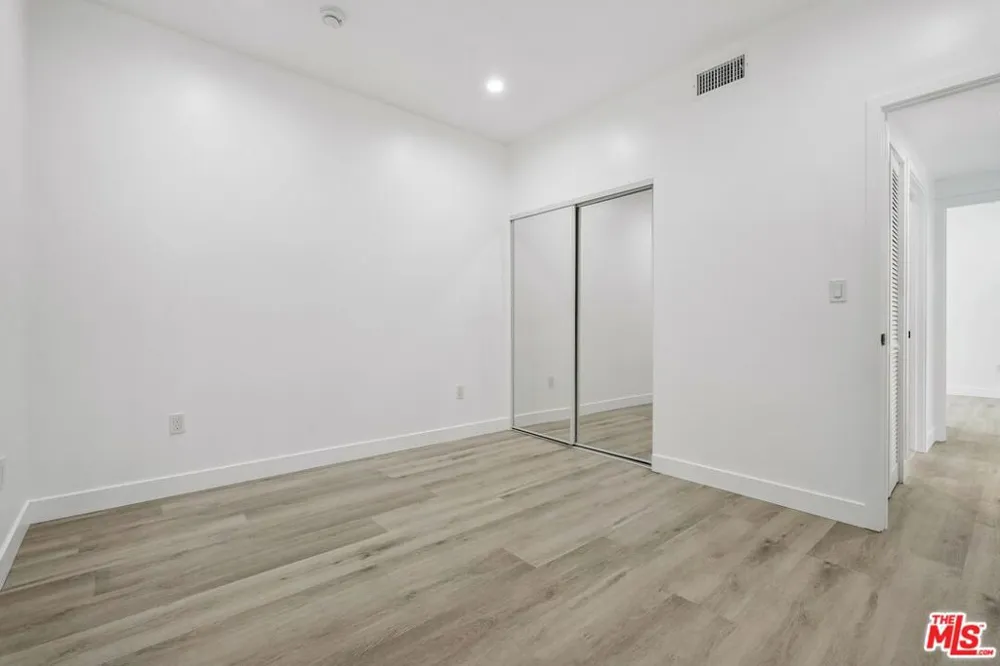 1434 Beverwil Drive #2 Los Angeles, CA 90035
