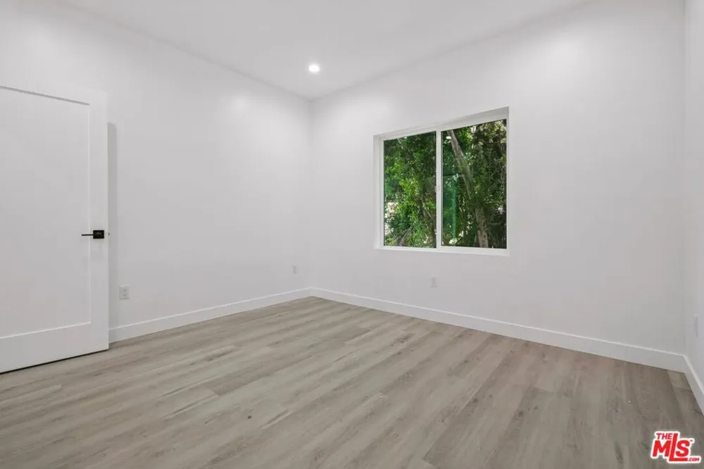 1434 Beverwil Drive #2 Los Angeles, CA 90035