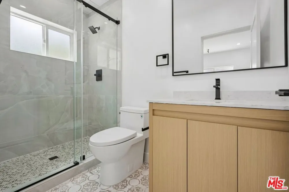 1434 Beverwil Drive #2 Los Angeles, CA 90035