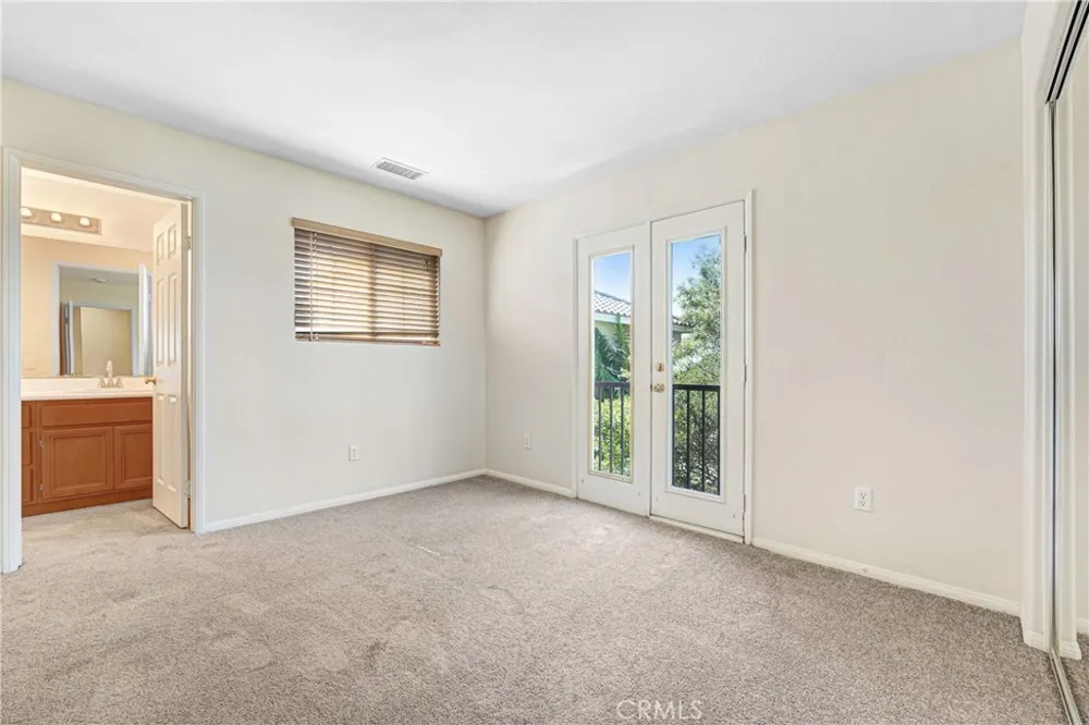 24586 Montevista Valencia, CA 91354