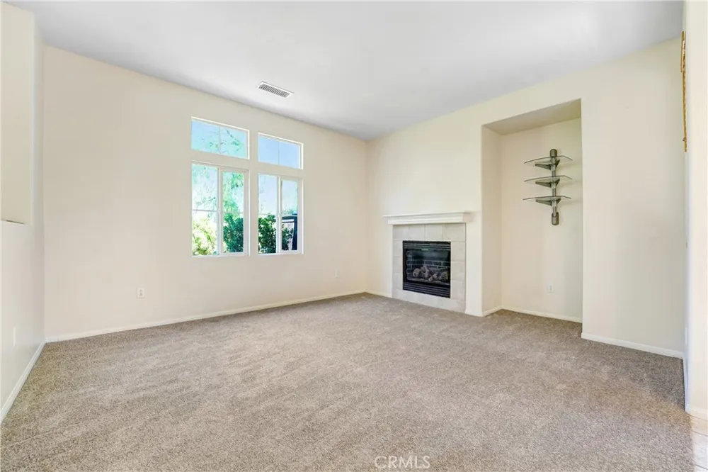 24586 Montevista Valencia, CA 91354