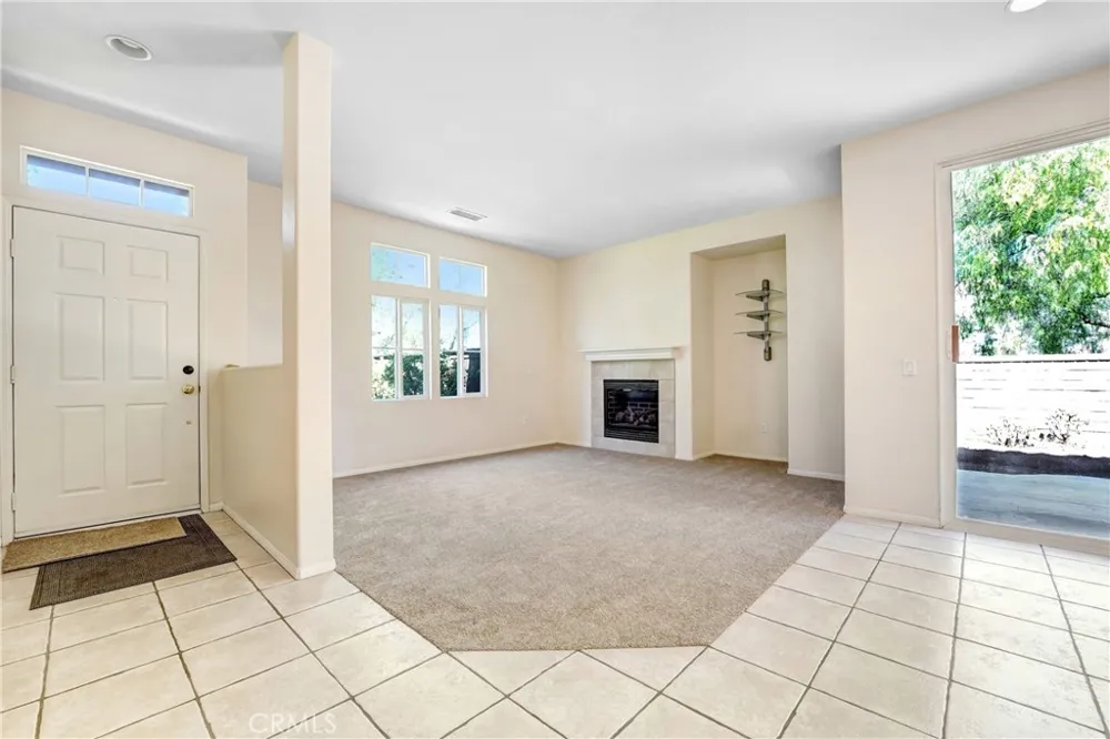 24586 Montevista Valencia, CA 91354