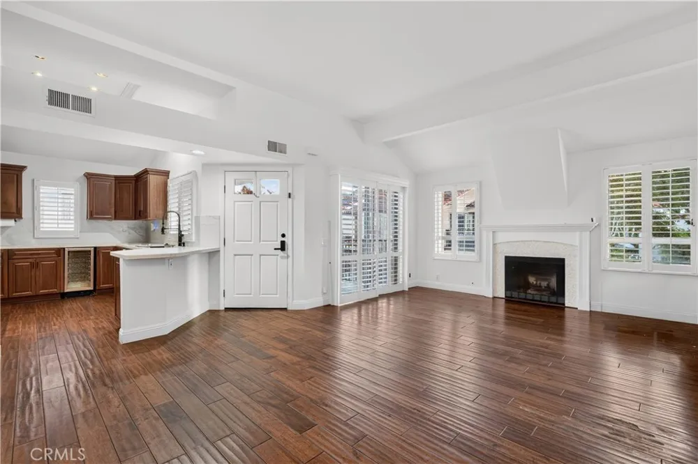 88 Corsica Drive Newport Beach, CA 92660