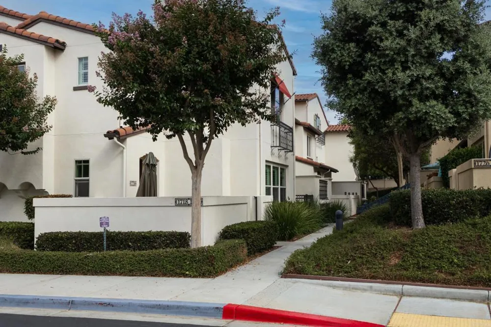 1714 Fairlead Ave Carlsbad, CA 92011