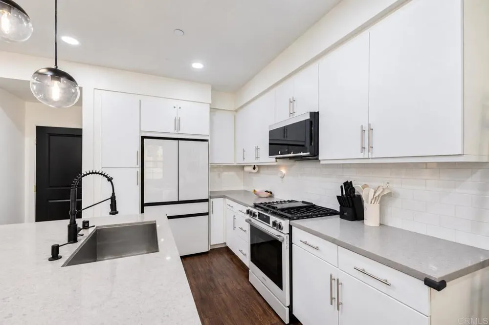 1714 Fairlead Ave Carlsbad, CA 92011